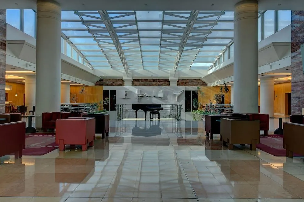 Vip Executive Entrecampos Hotel & Conference Lisbon 4*,